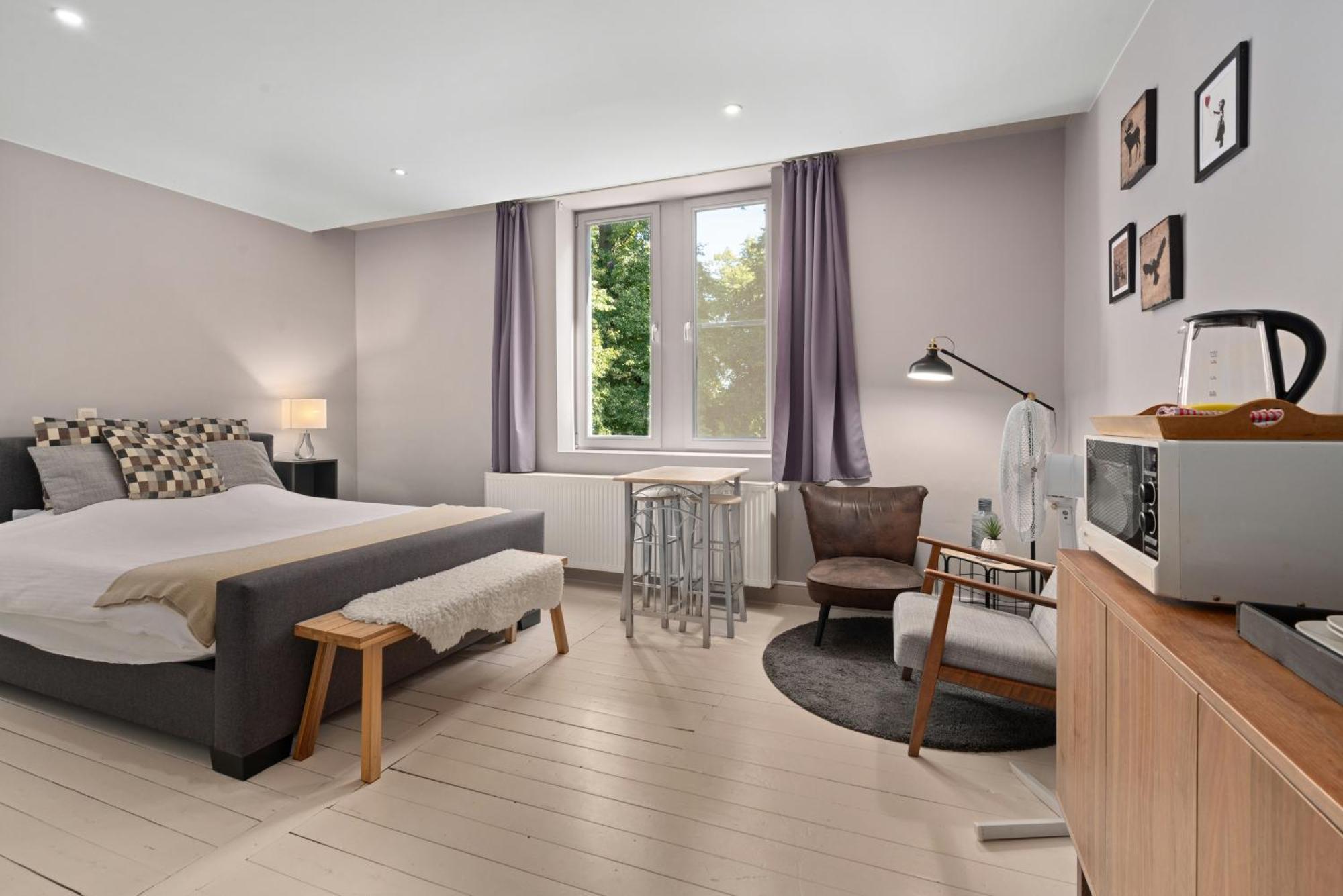 ברוז' Spacious Guest Suites Near Historic Market - 5 Min Walk מראה חיצוני תמונה