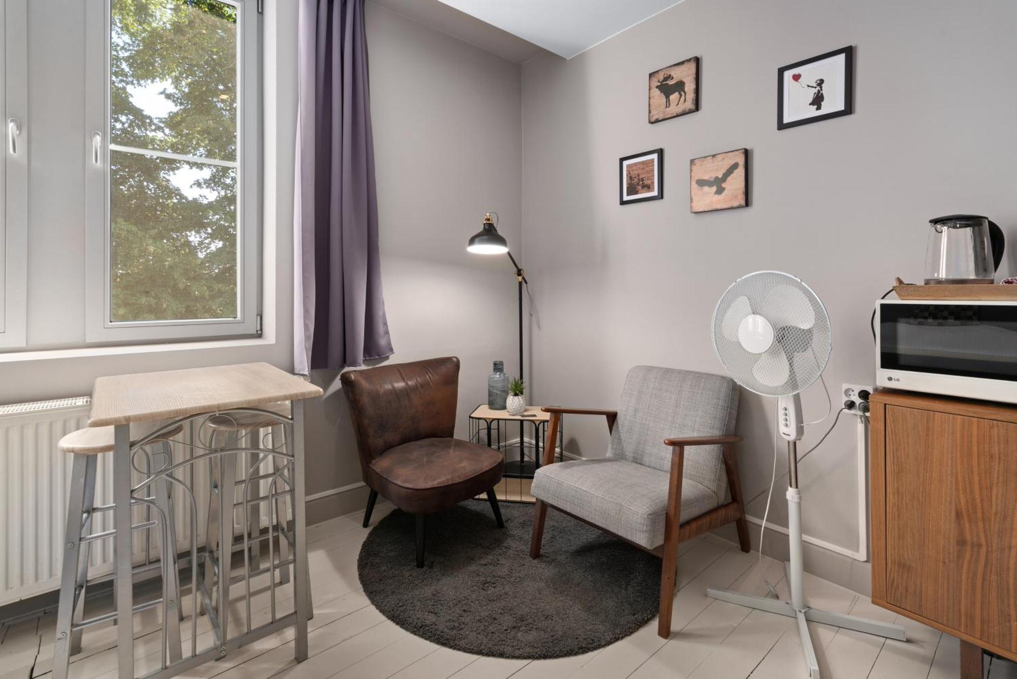 ברוז' Spacious Guest Suites Near Historic Market - 5 Min Walk מראה חיצוני תמונה