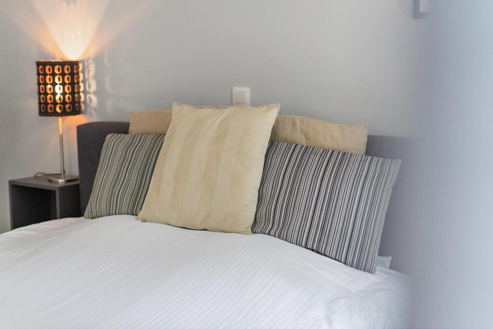 ברוז' Spacious Guest Suites Near Historic Market - 5 Min Walk מראה חיצוני תמונה