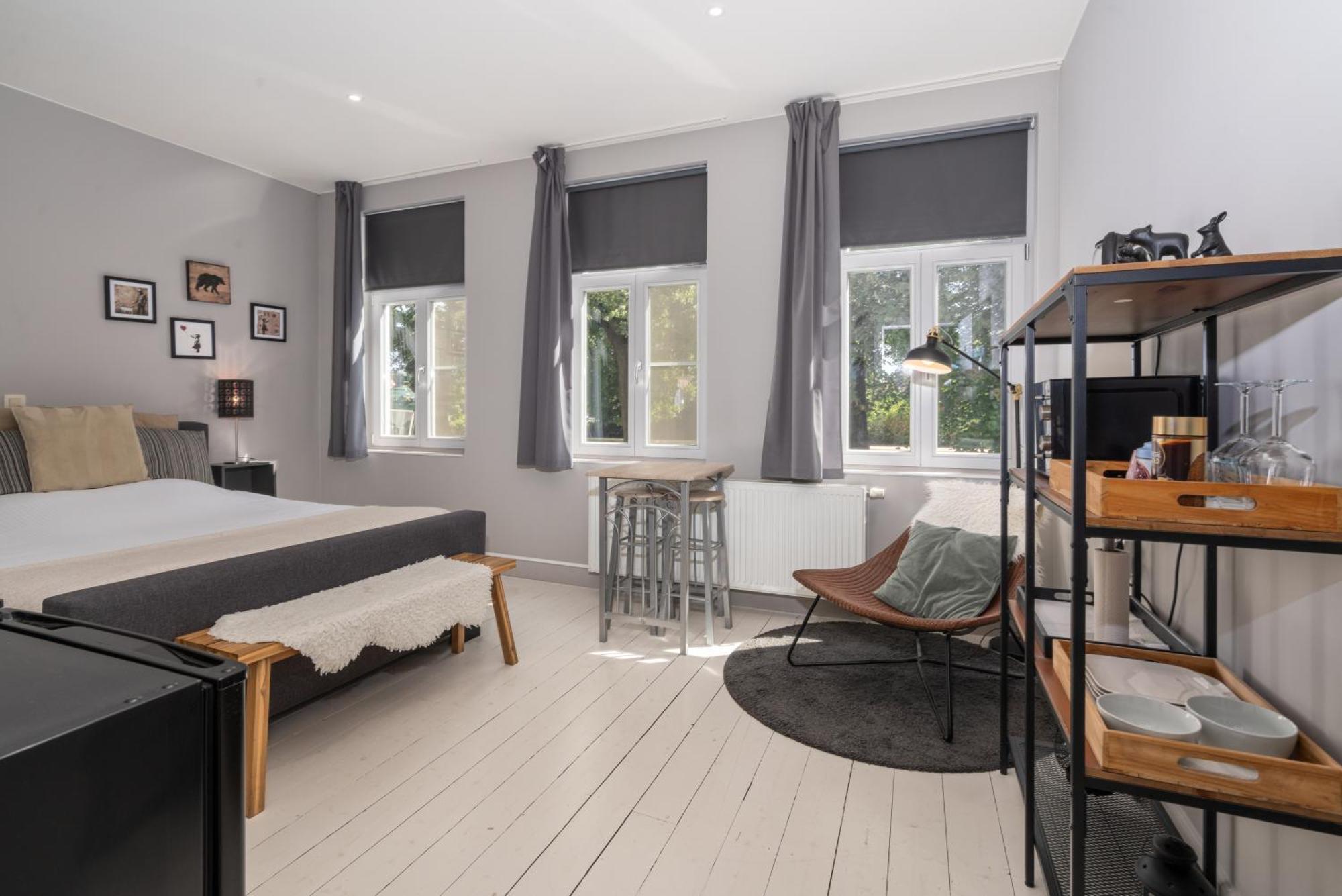 ברוז' Spacious Guest Suites Near Historic Market - 5 Min Walk מראה חיצוני תמונה